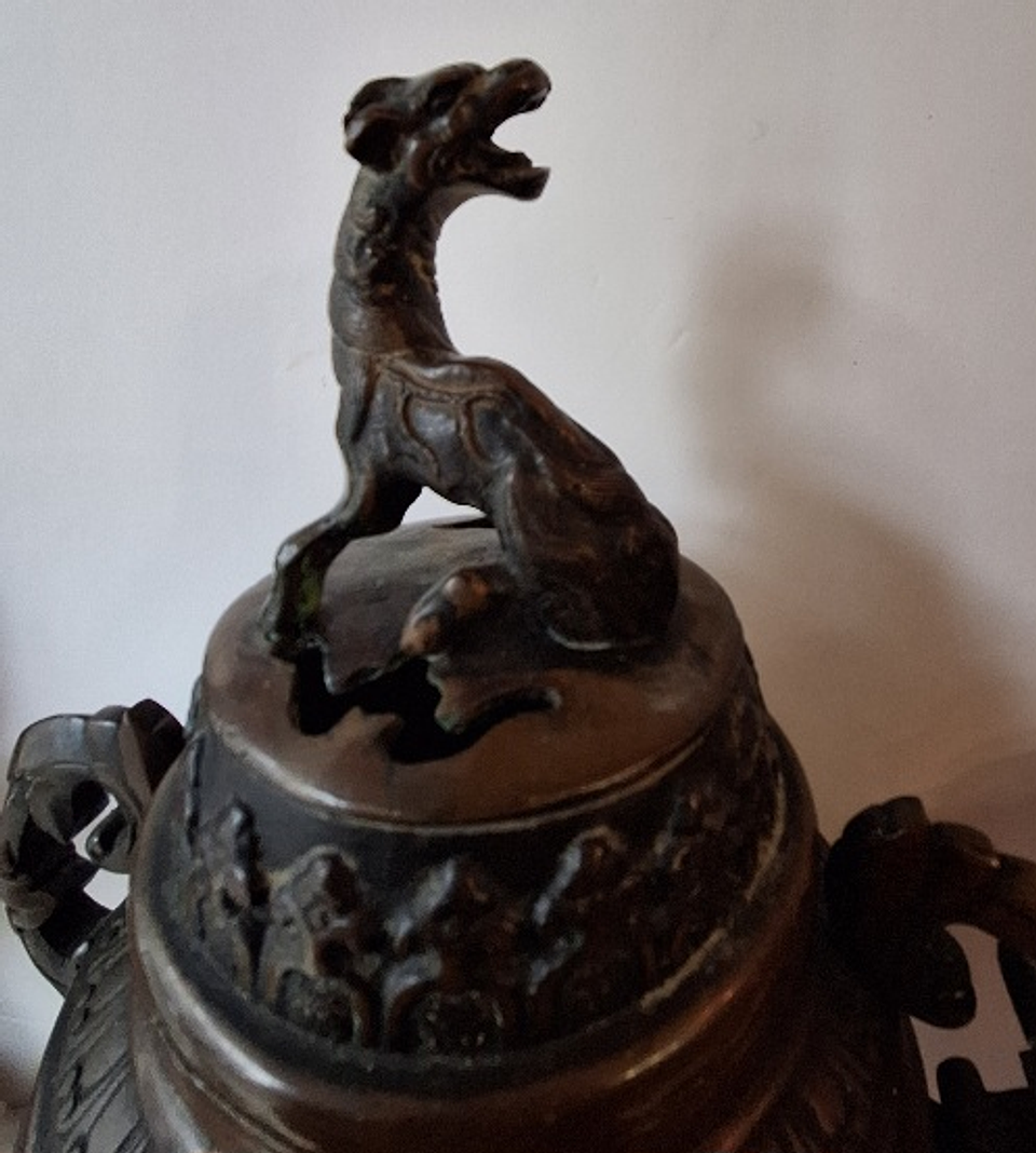 Incensário de bronze oriental 3