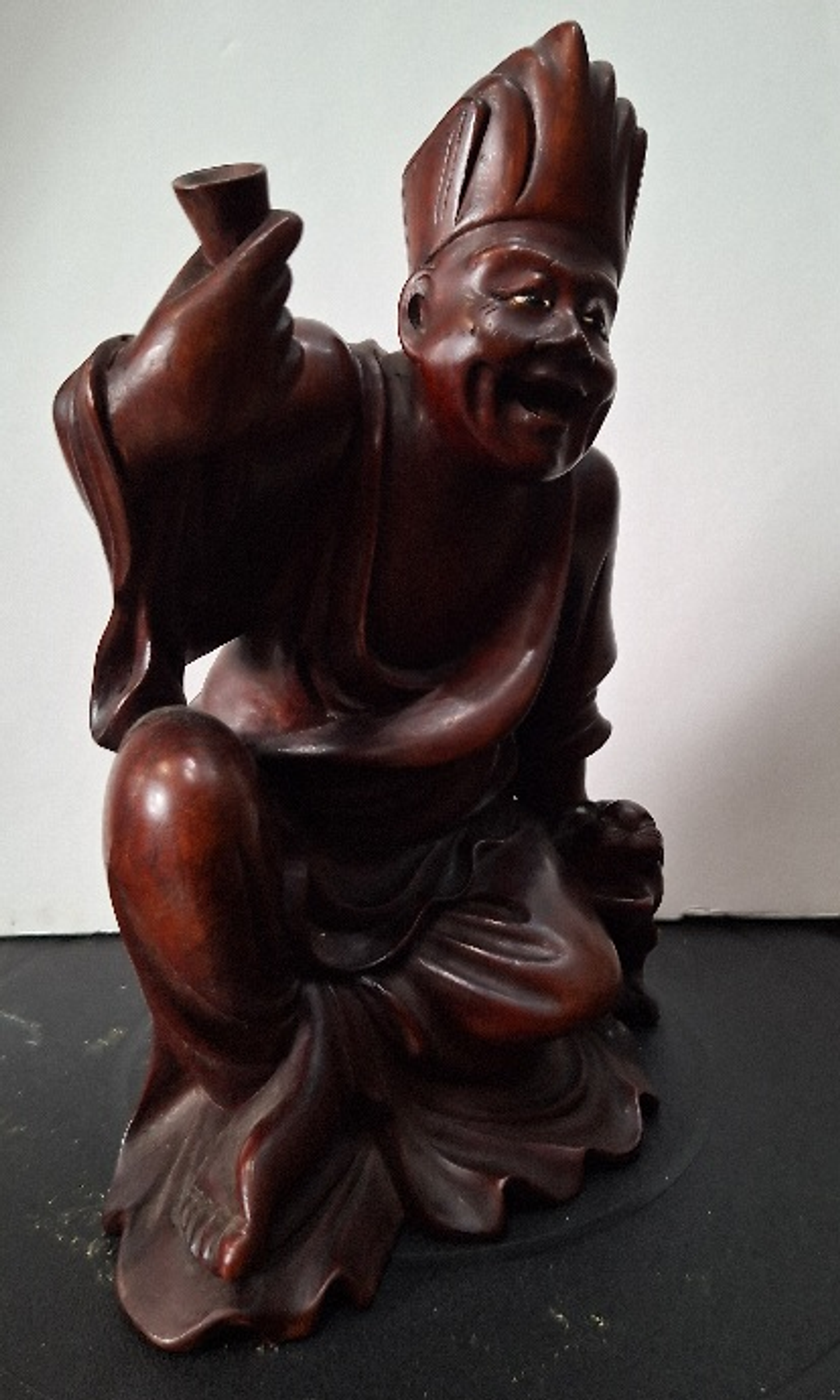 Escultura oriental em madeira  7