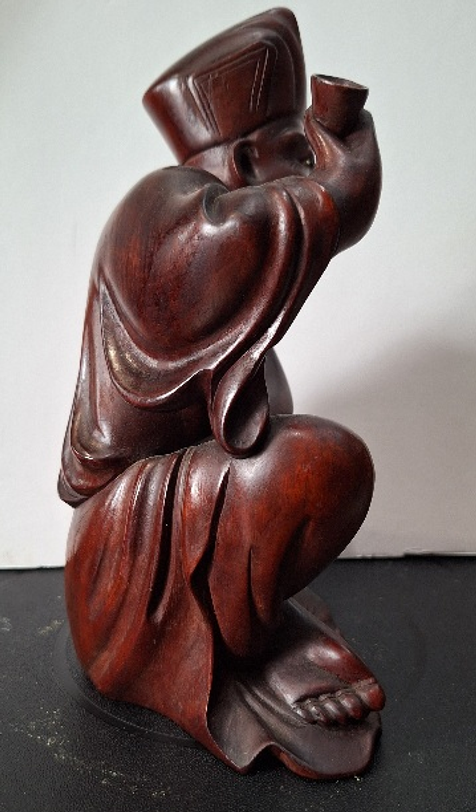 Escultura oriental em madeira  8