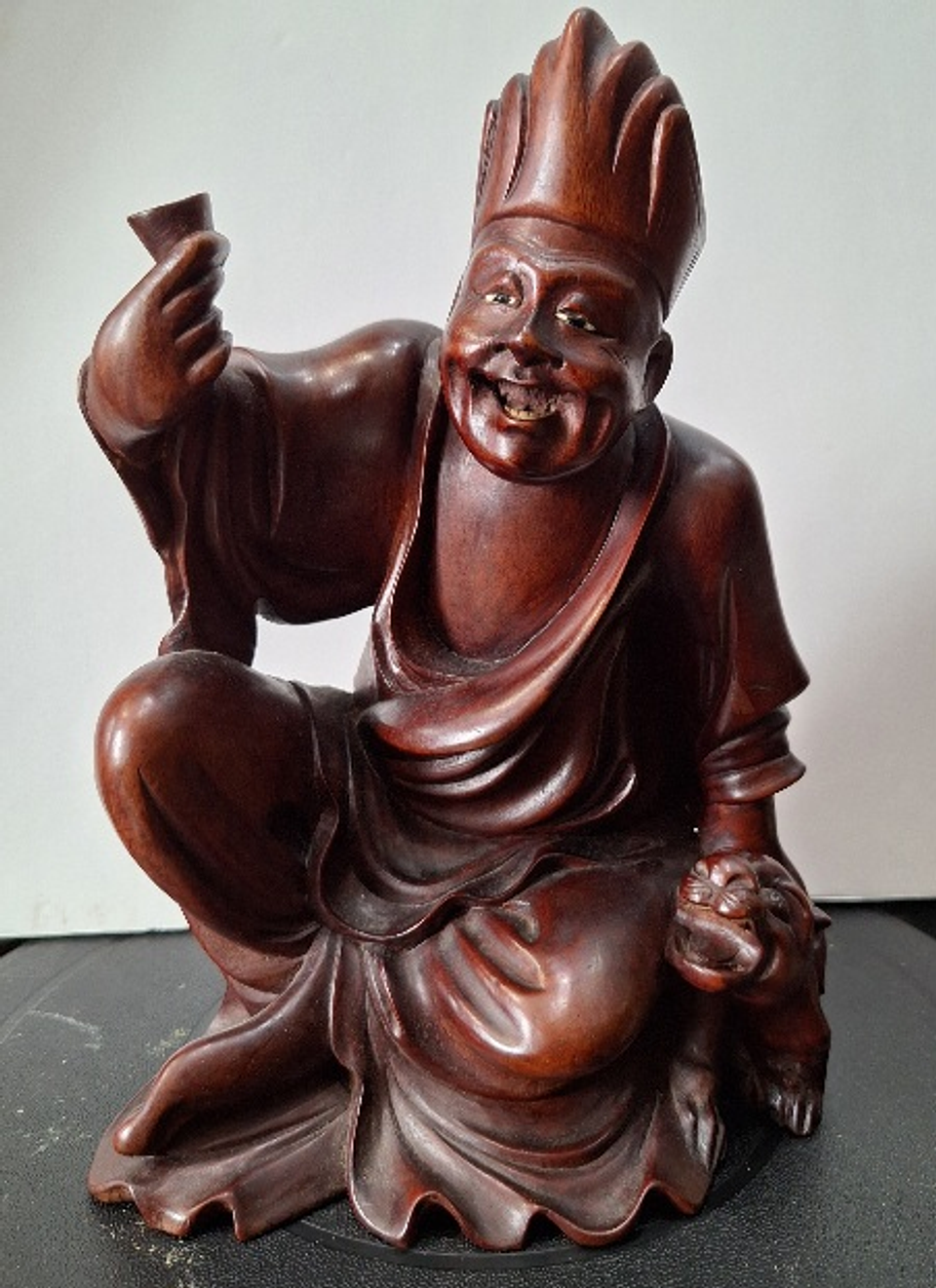 Escultura oriental em madeira  9