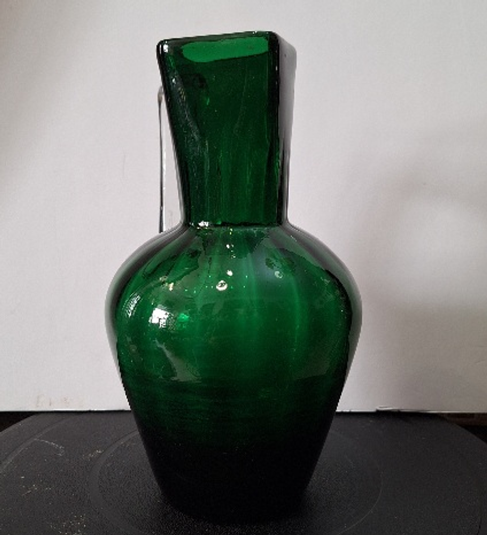 Jarra em vidro esmeralda 3