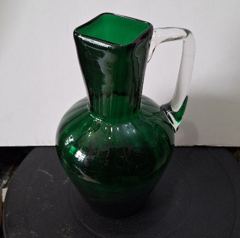 Jarra em vidro esmeralda 5