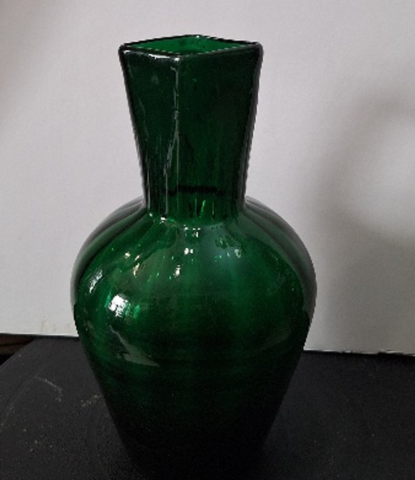 Jarra em vidro esmeralda 7