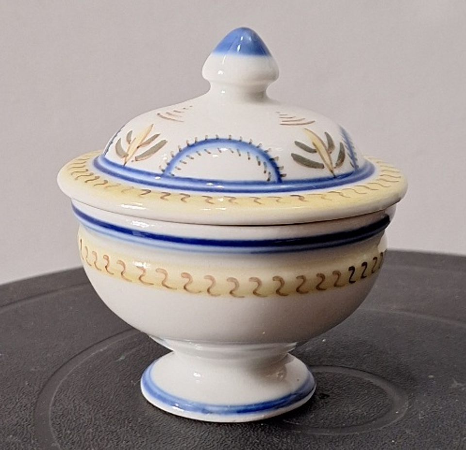 mini taça com tampa 1