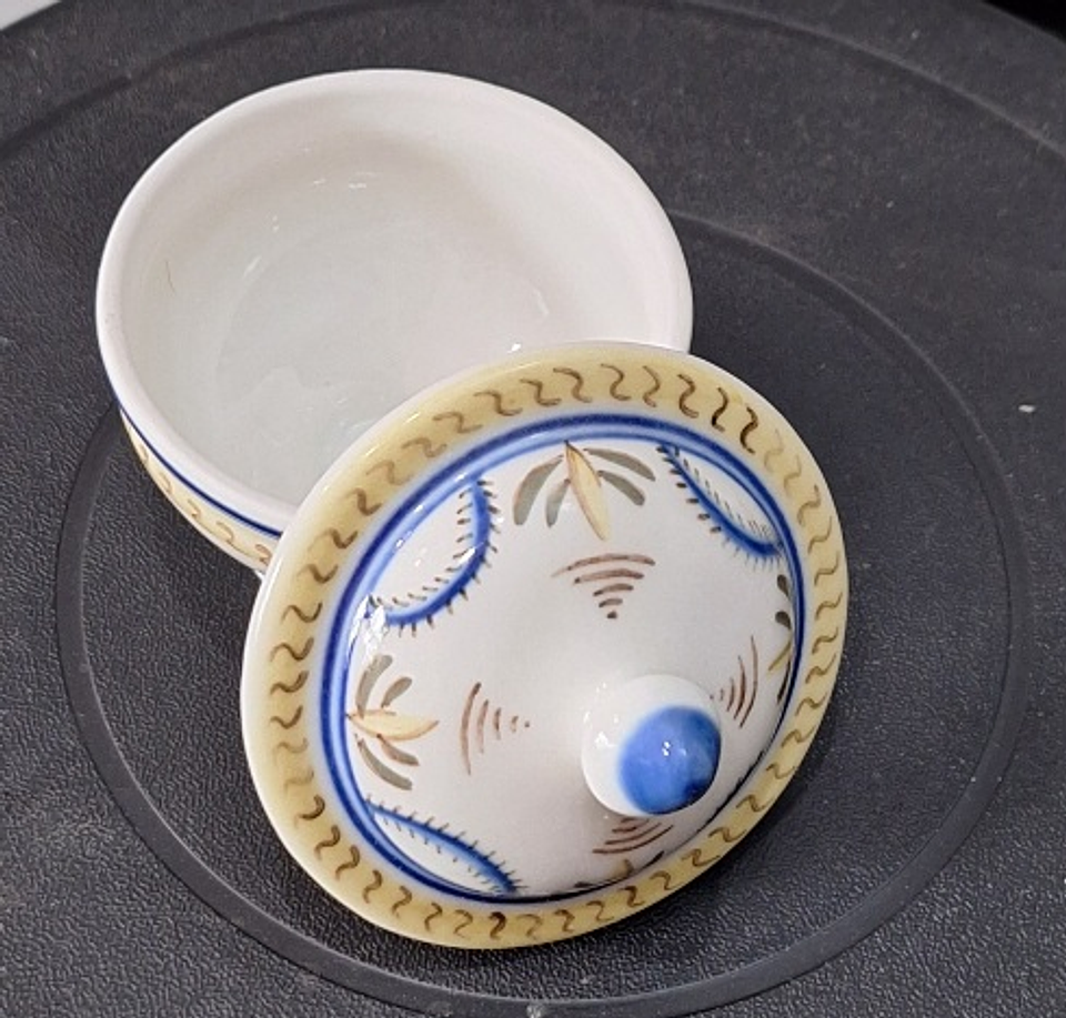 mini taça com tampa 2