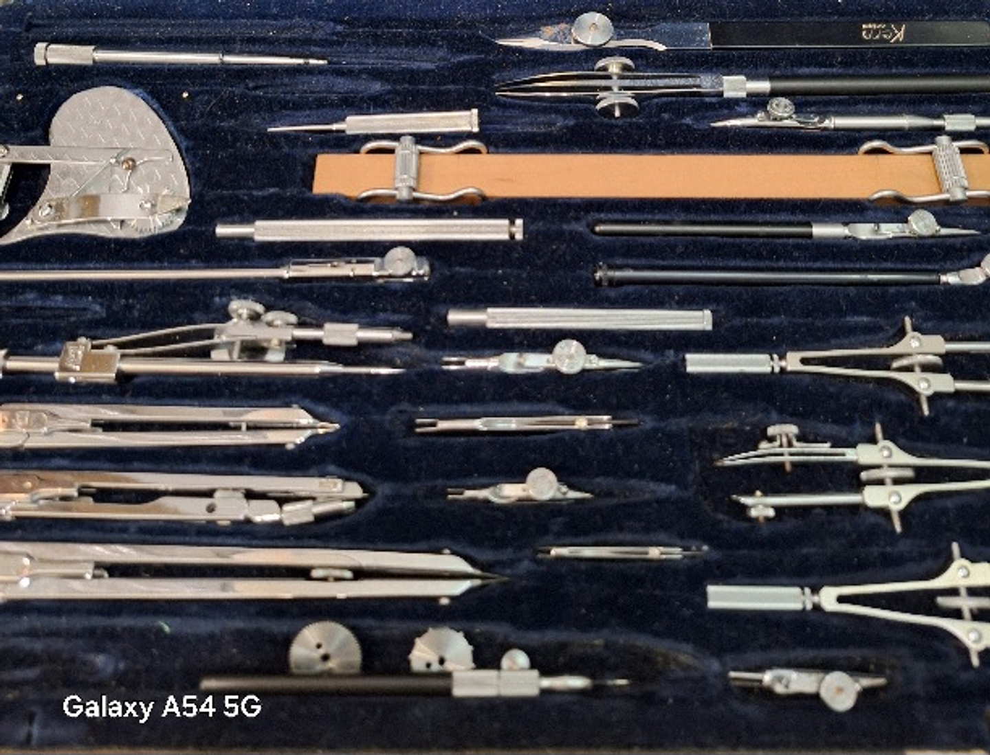 Estojo de compassos Kern 2