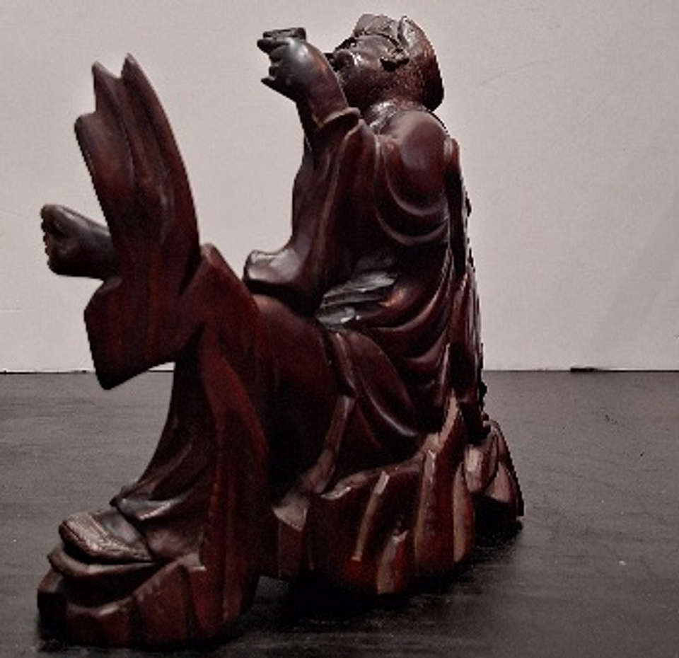 escultura oriental em madeira  4