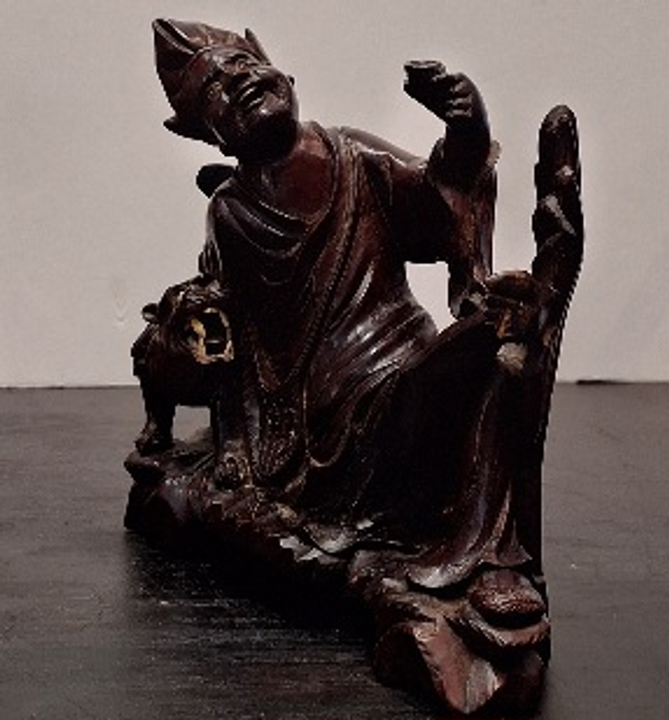 escultura oriental em madeira  7