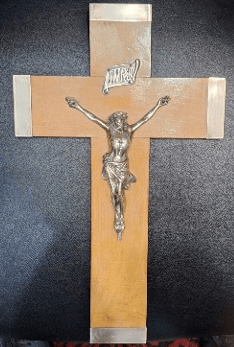 Crucifixo madeira cristo em prata