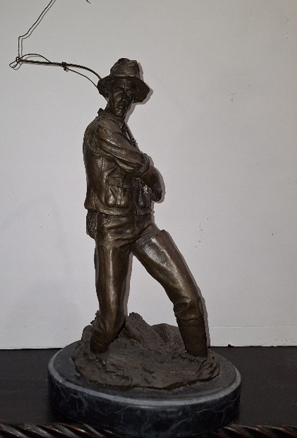 Escultura,  Pescador por Milo 1