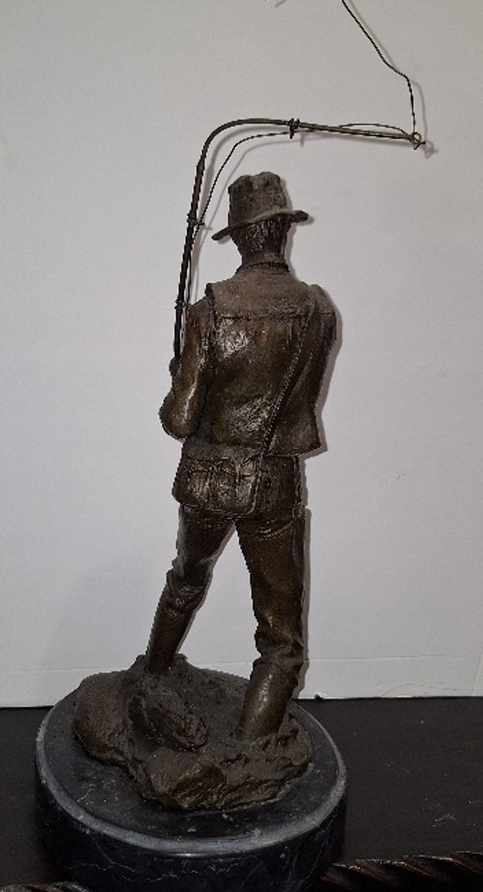 Escultura,  Pescador por Milo 14