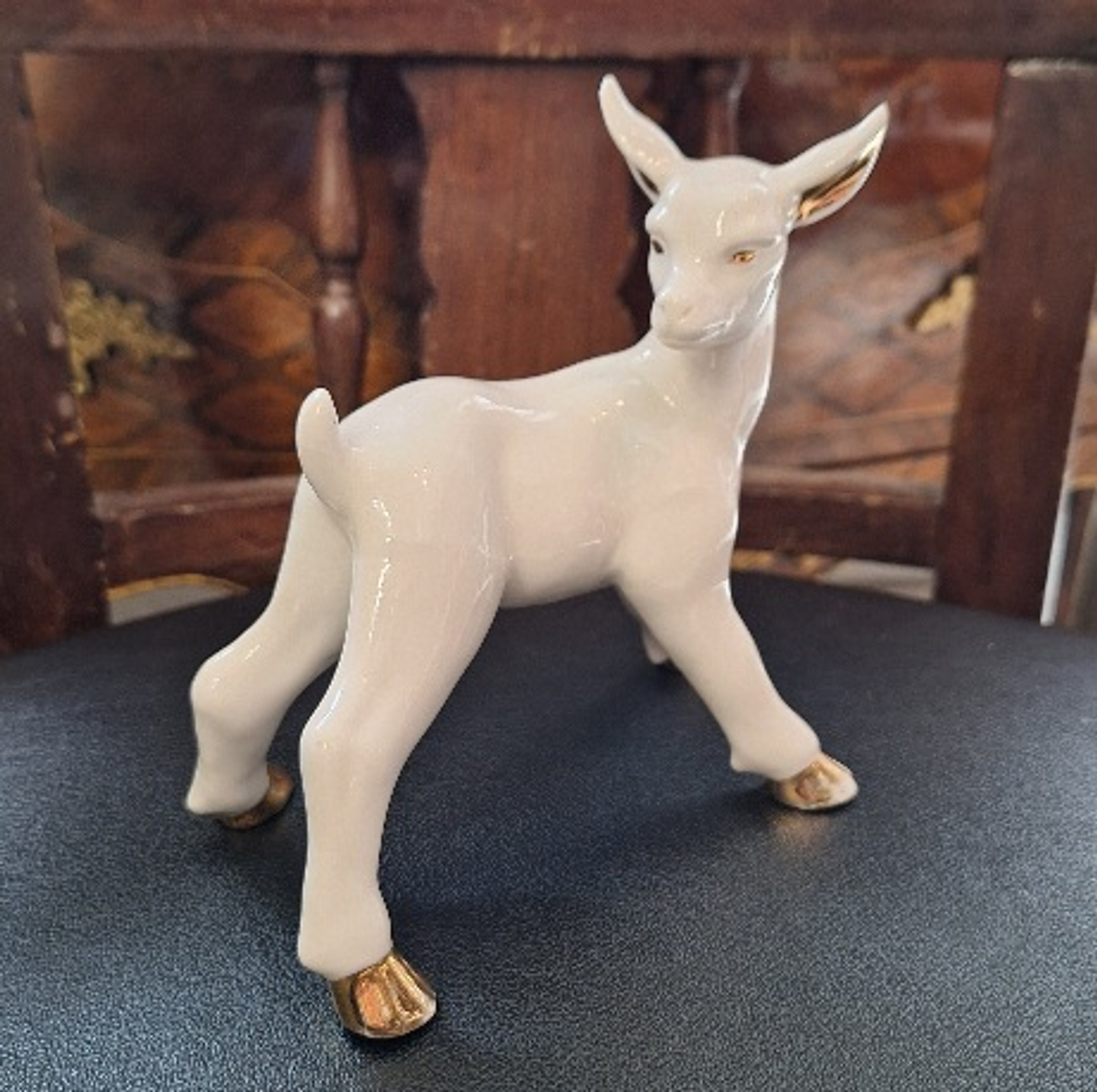 Jovem Cabra em porcelana  6