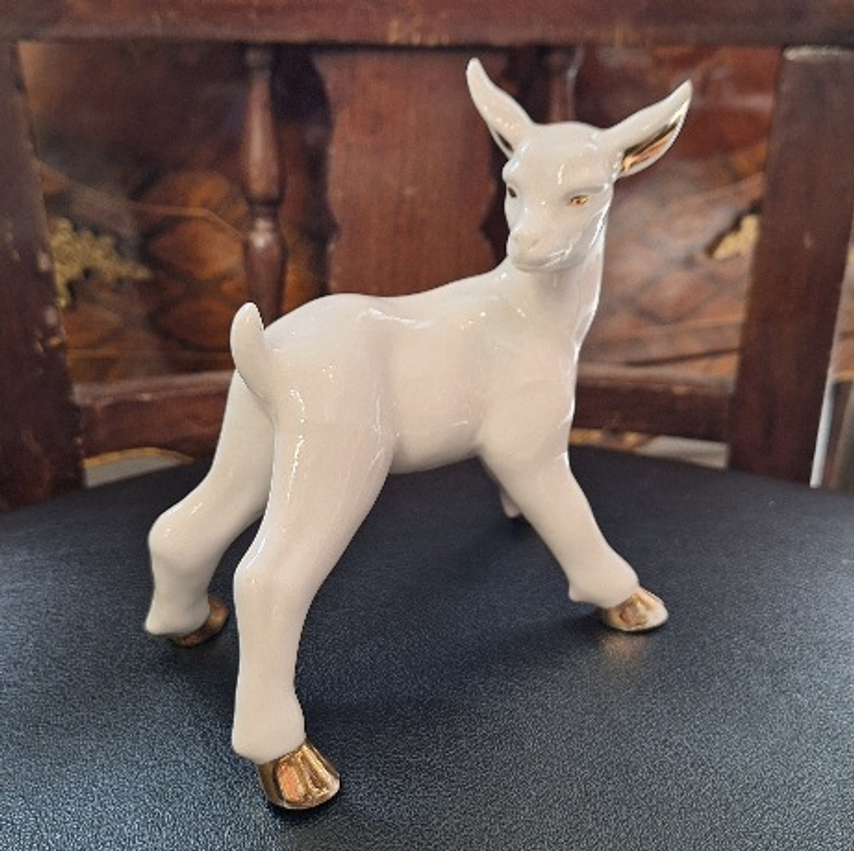 Jovem Cabra em porcelana  6