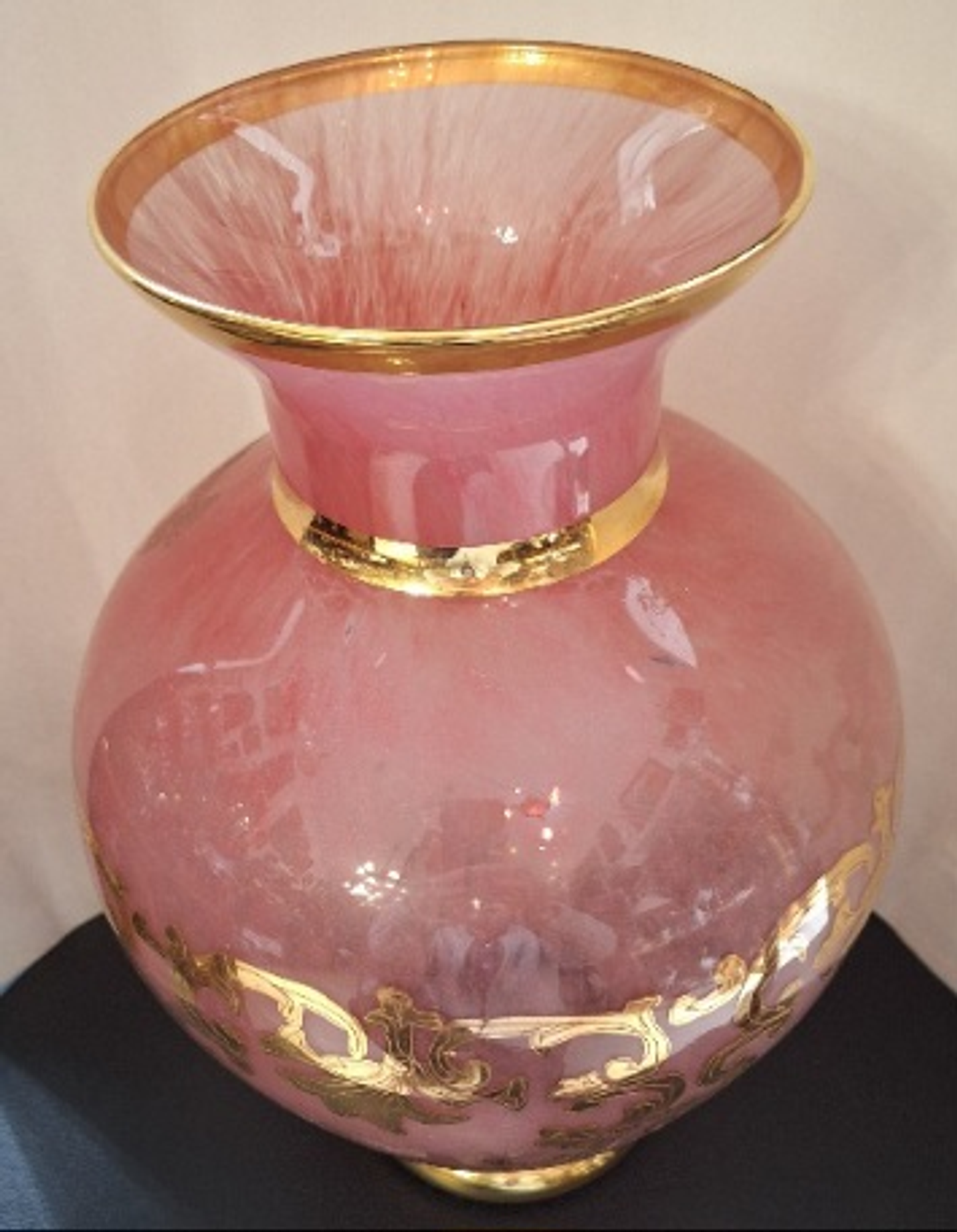 Grande vaso em vidro rosa e dourado 2
