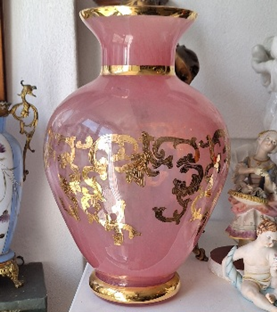 Grande vaso em vidro rosa e dourado 4