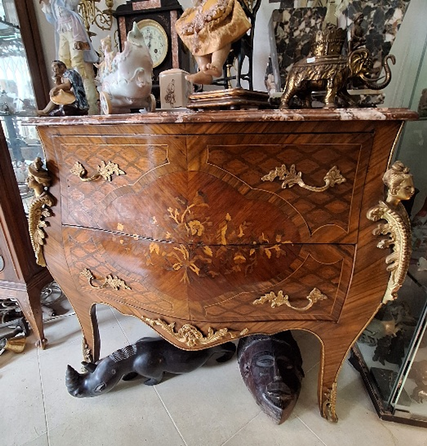 Cómoda estilo Luís XV 2