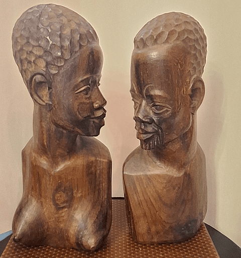 Esculturas africanas, Par de bustos
