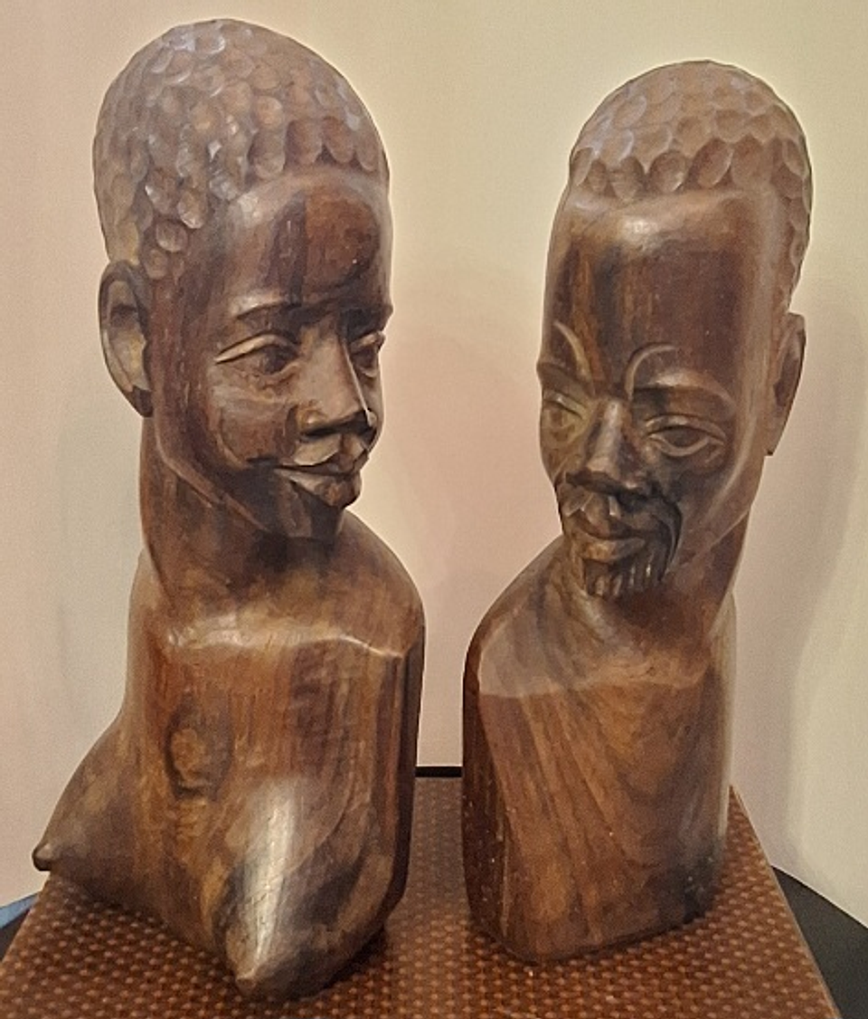 Esculturas africanas, Par de bustos 2