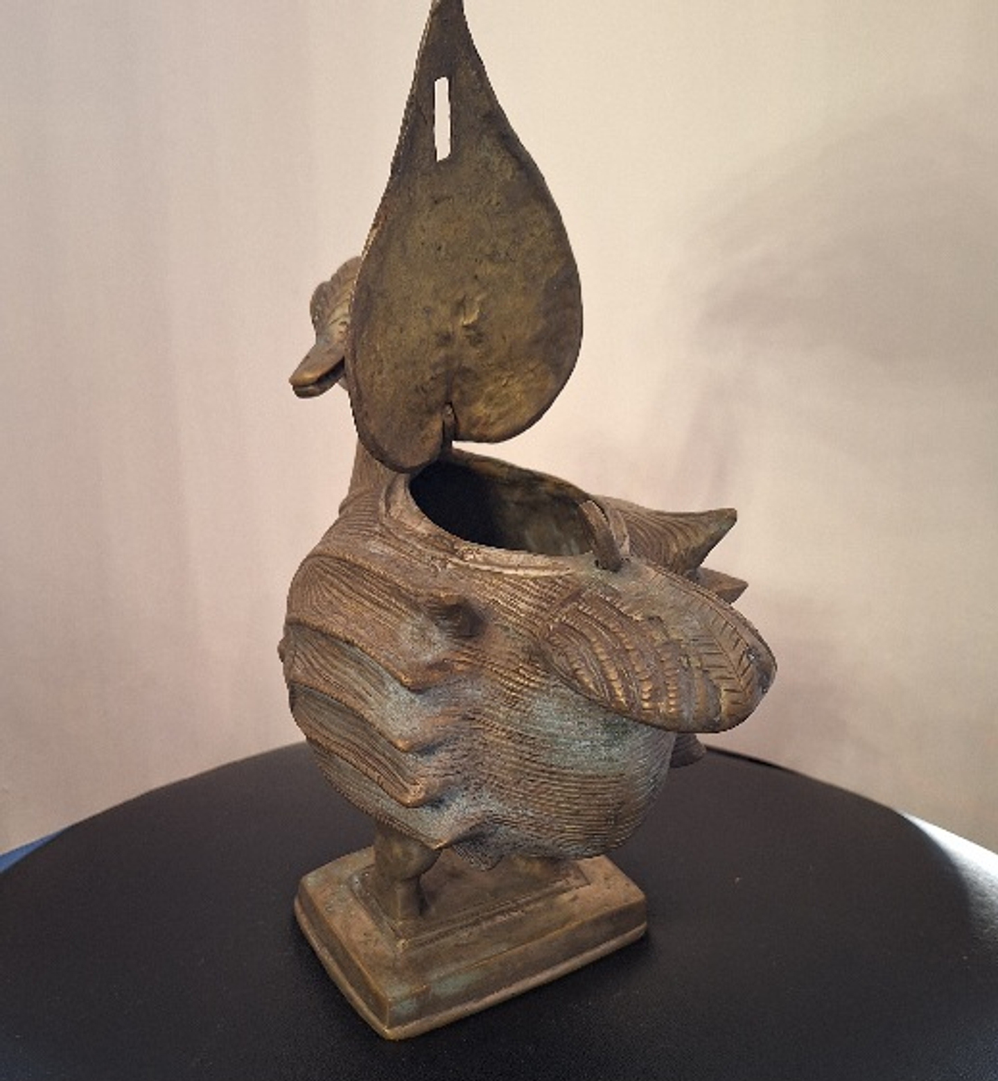 Caixa de tabaco, representando Pato 3