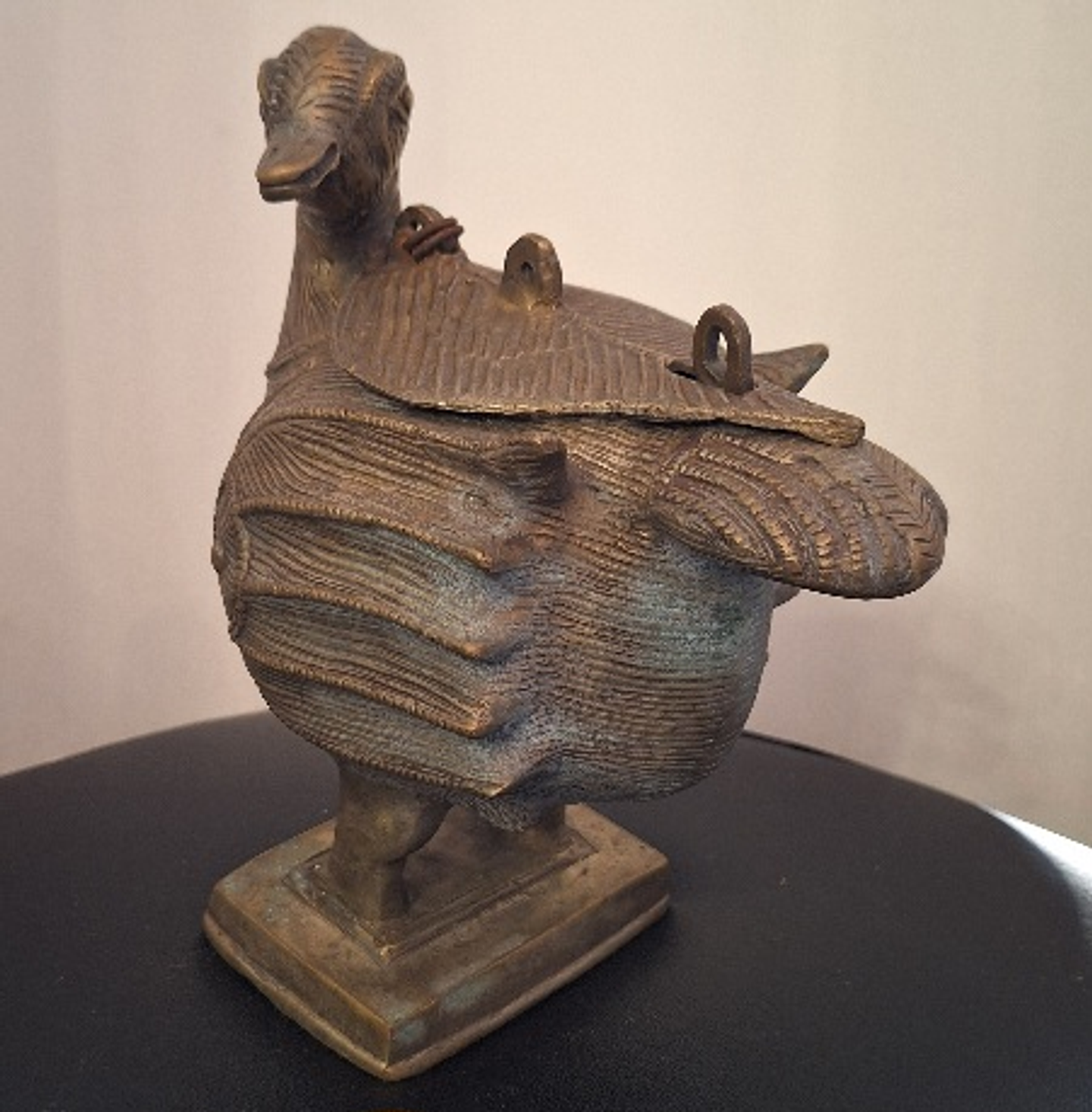 Caixa de tabaco, representando Pato 2