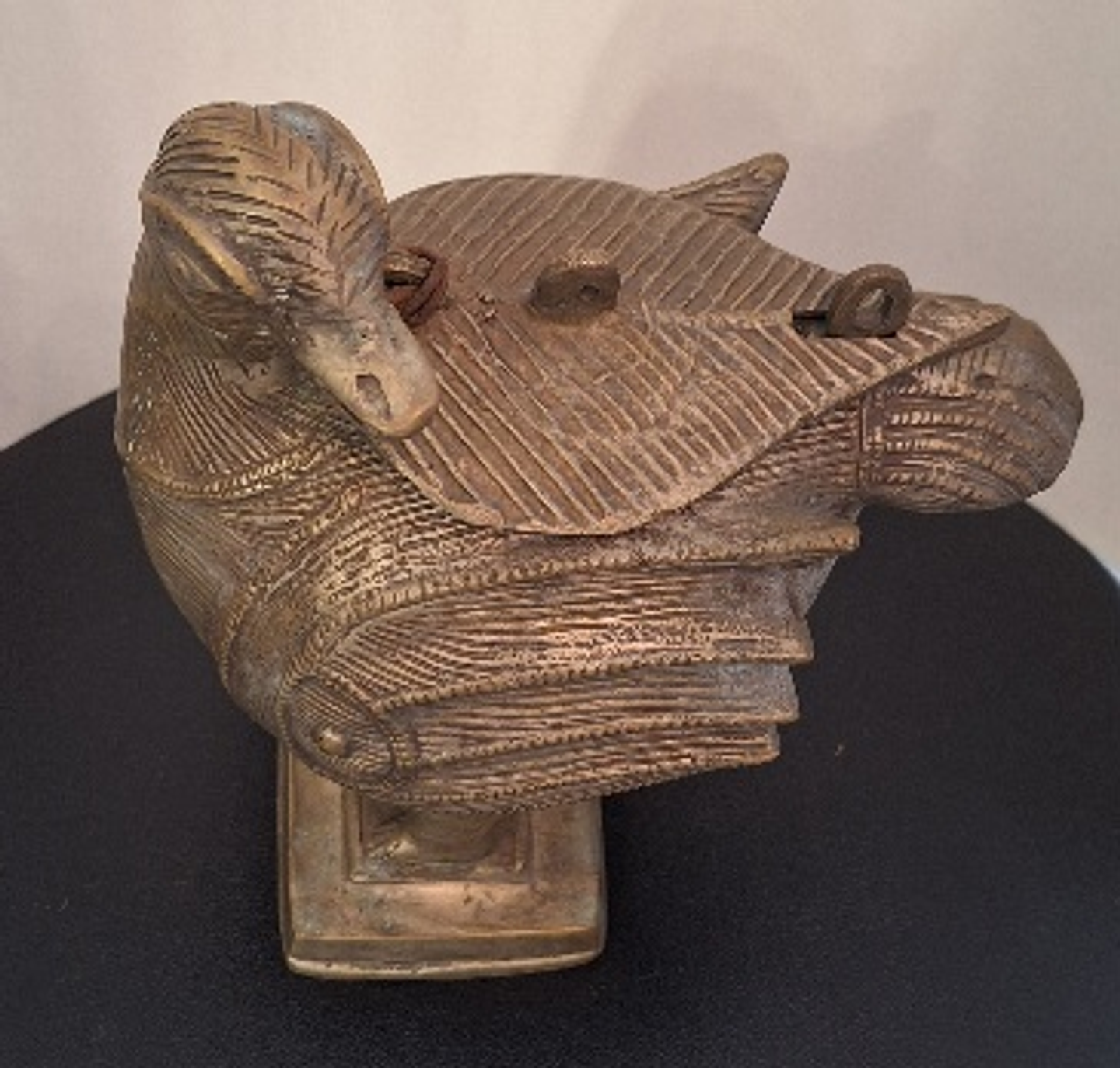 Caixa de tabaco, representando Pato 5