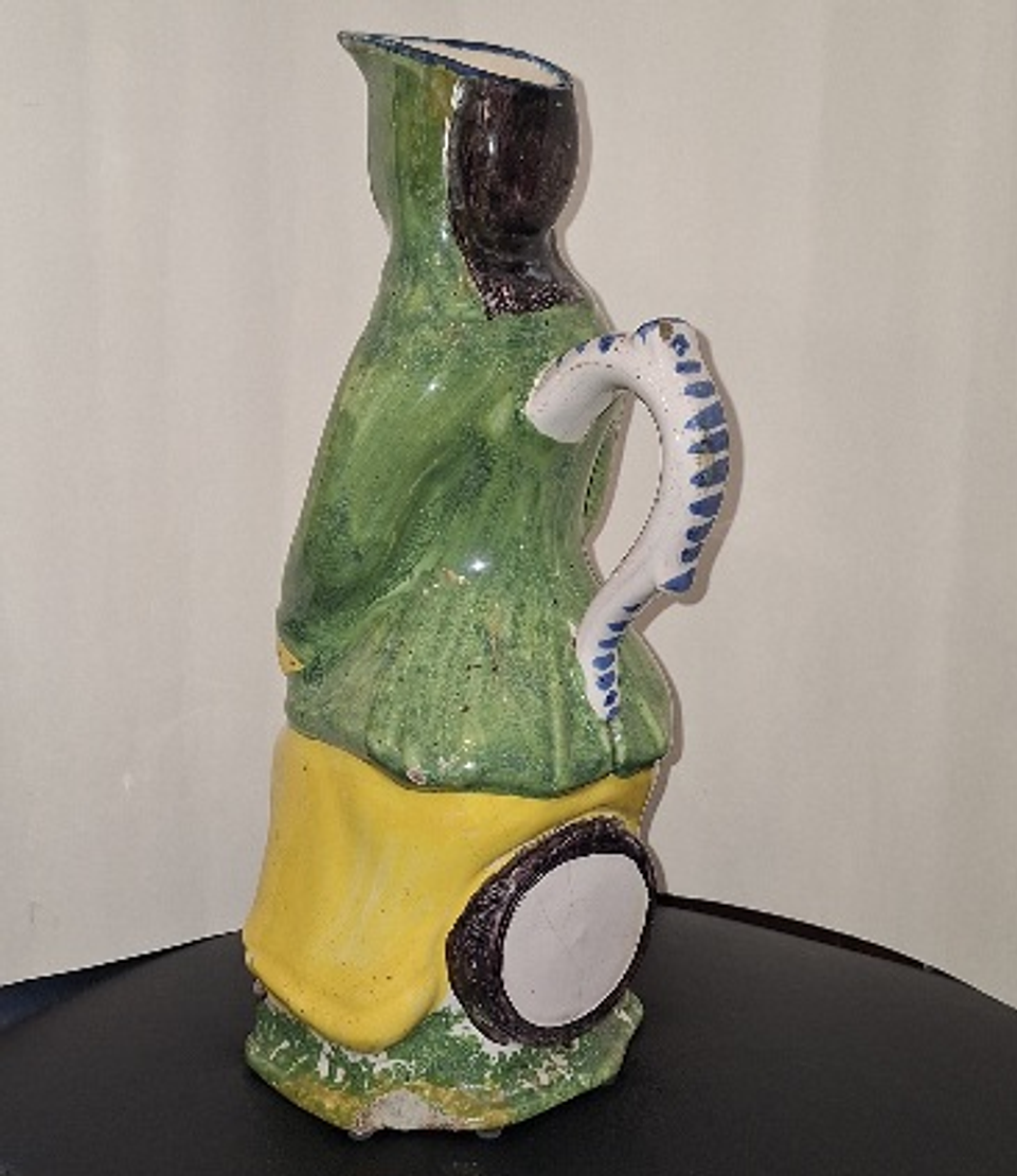 Caneca antropomórfica, Luneville 5