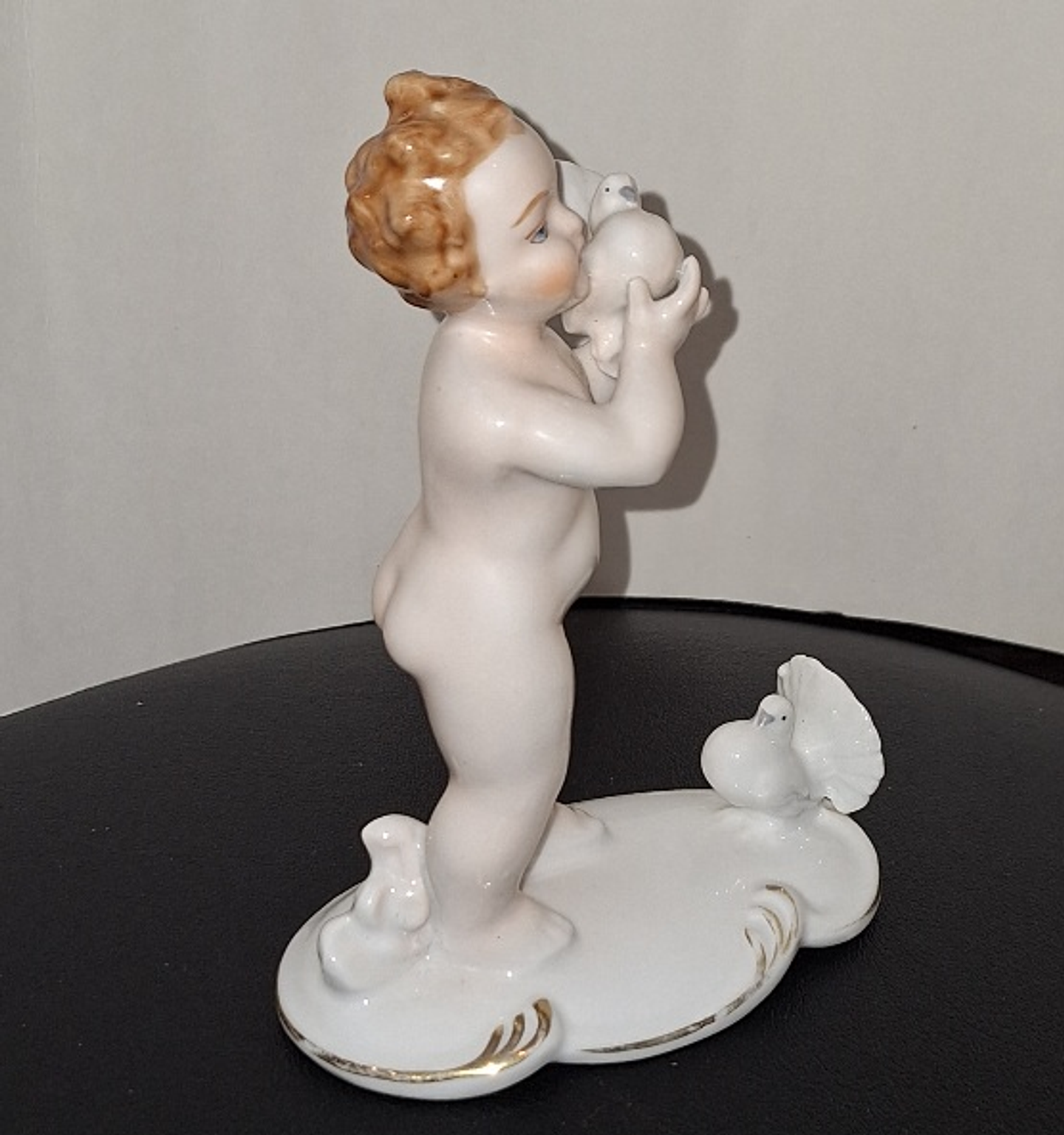 Bibelot em porcelana policromada Baviera 3