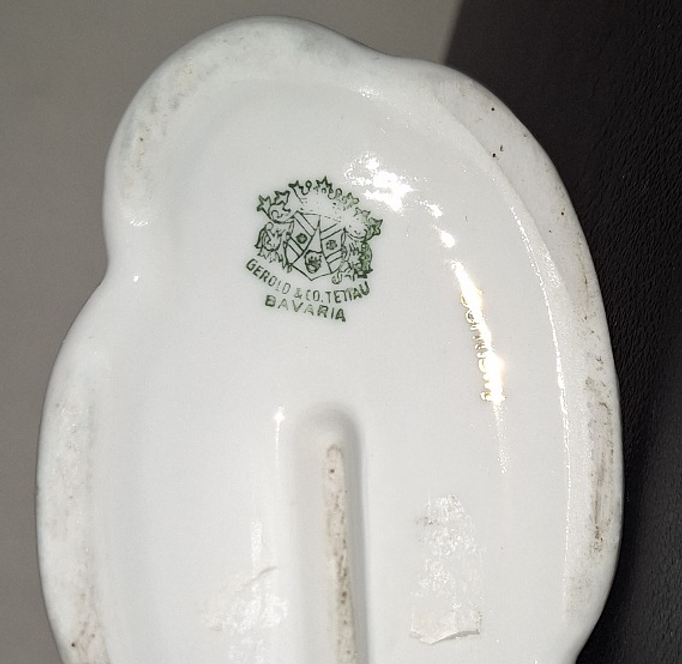 Bibelot em porcelana policromada Baviera 4