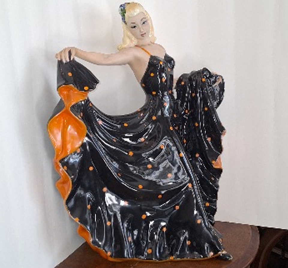 Escultura em faiança, 