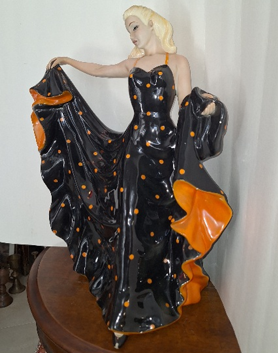 Escultura em faiança, 