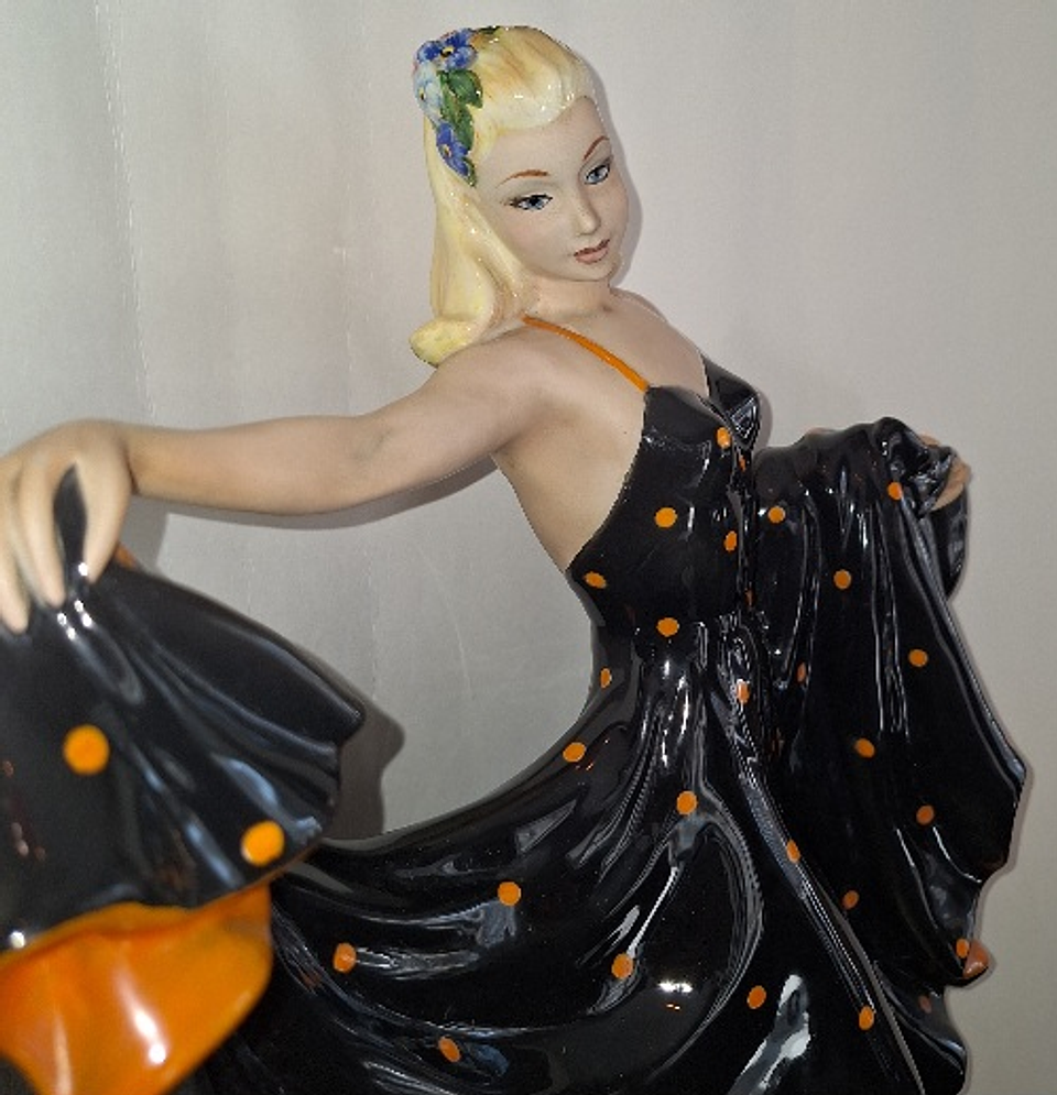 Escultura em faiança, 