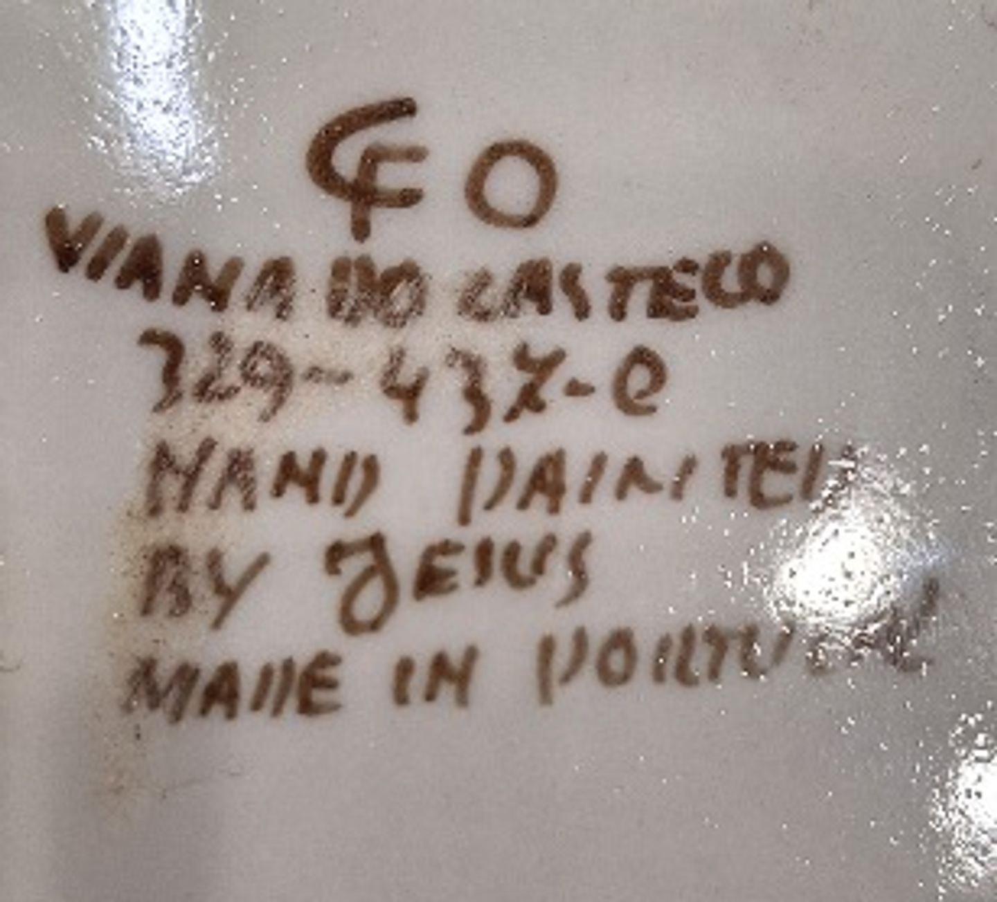 Medalhão,  louça de Viana do Castelo  2