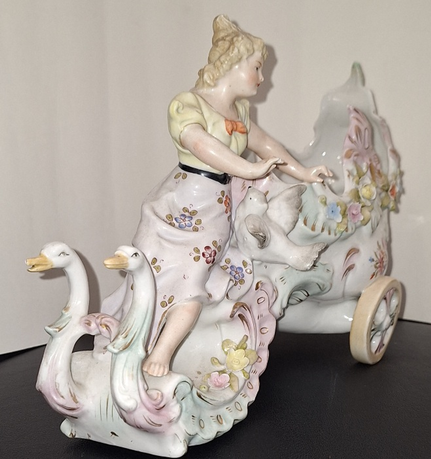 Floreira em porcelana alemã- Sitzendorf  4