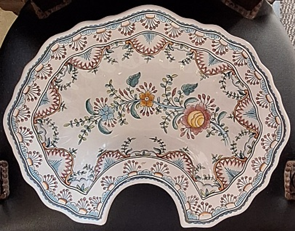 Grande bandeja de Barbeiro em faiança  1