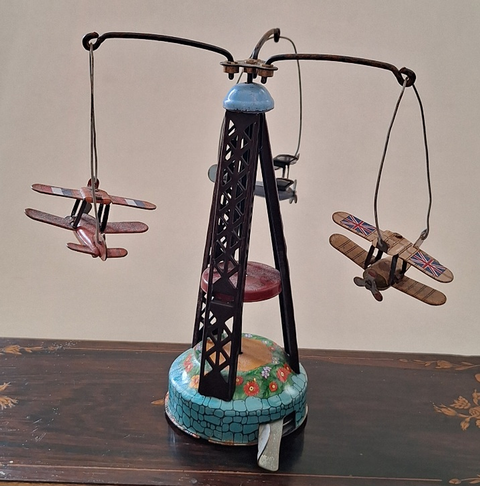 Brinquedo Carrossel de aviões  1