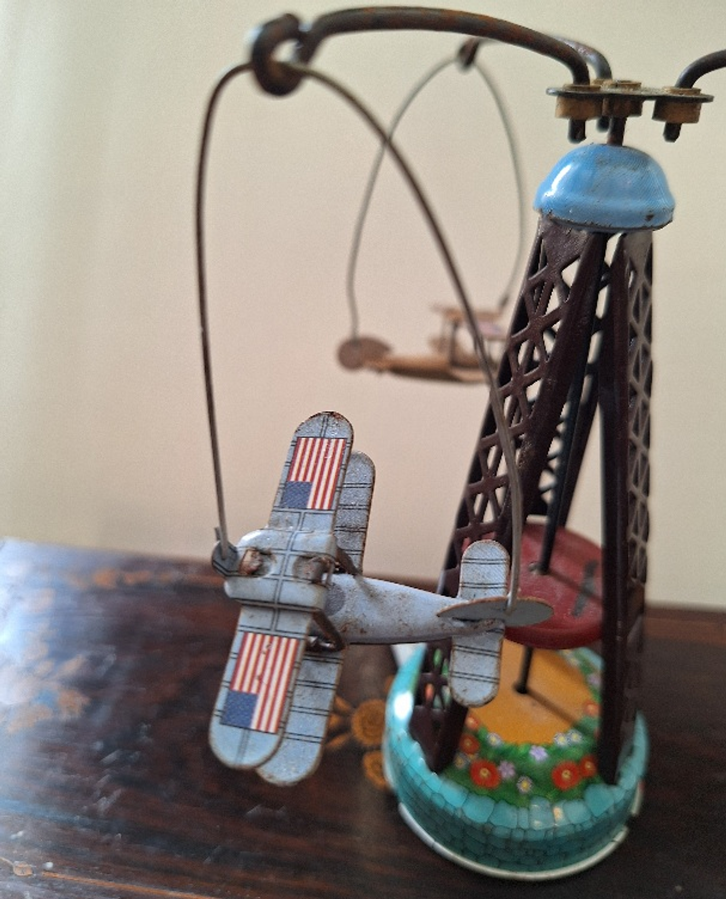 Brinquedo Carrossel de aviões  4