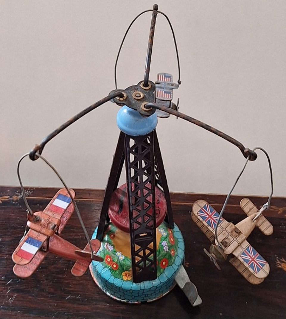 Brinquedo Carrossel de aviões  6