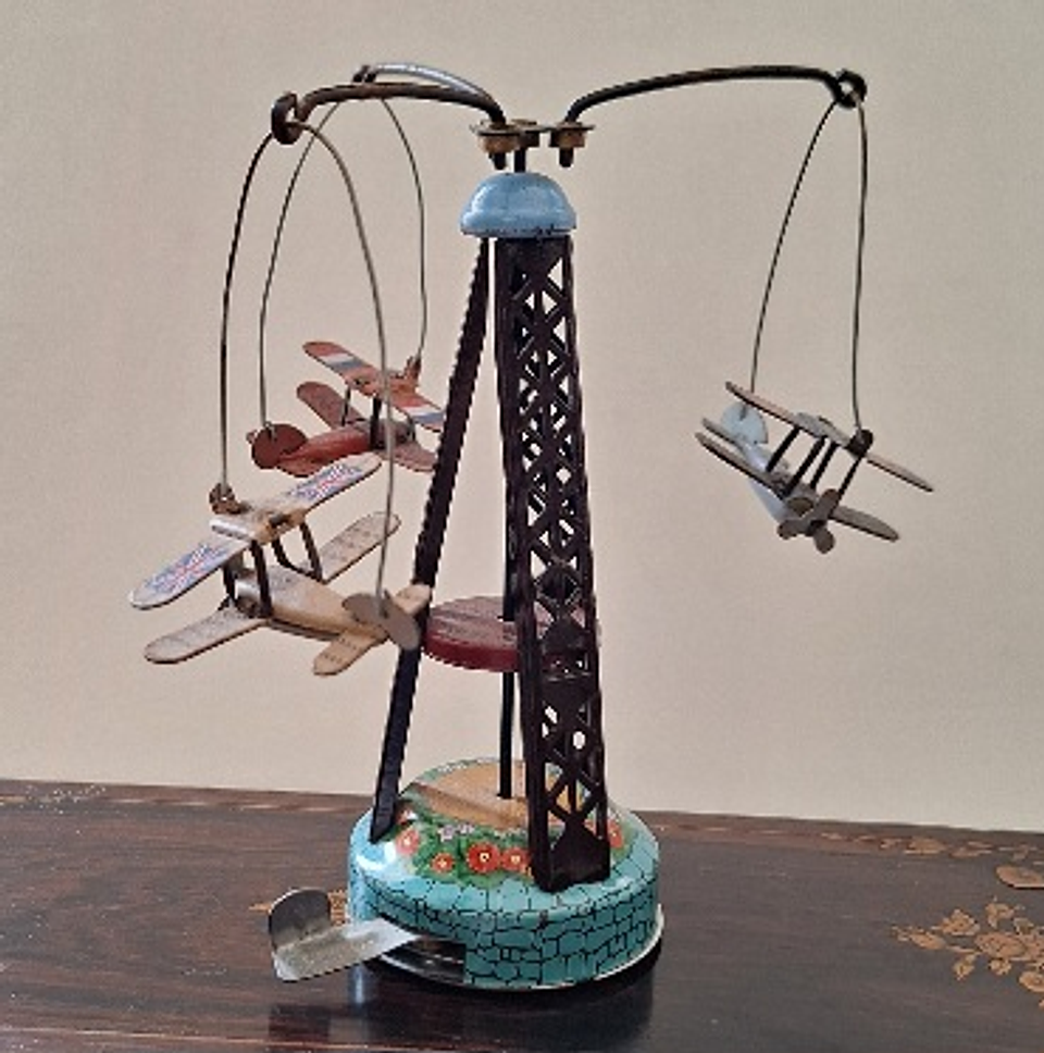 Brinquedo Carrossel de aviões  7