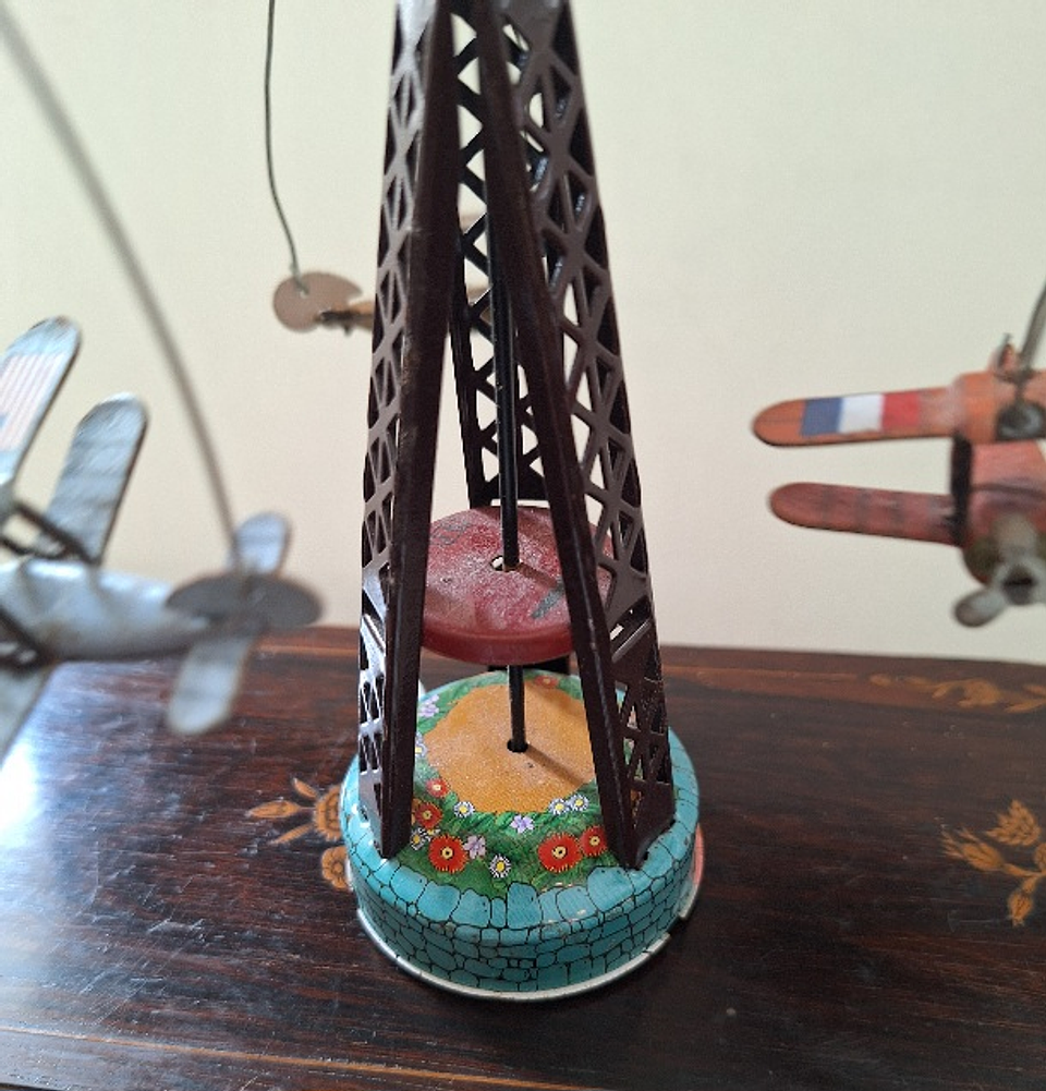 Brinquedo Carrossel de aviões  8