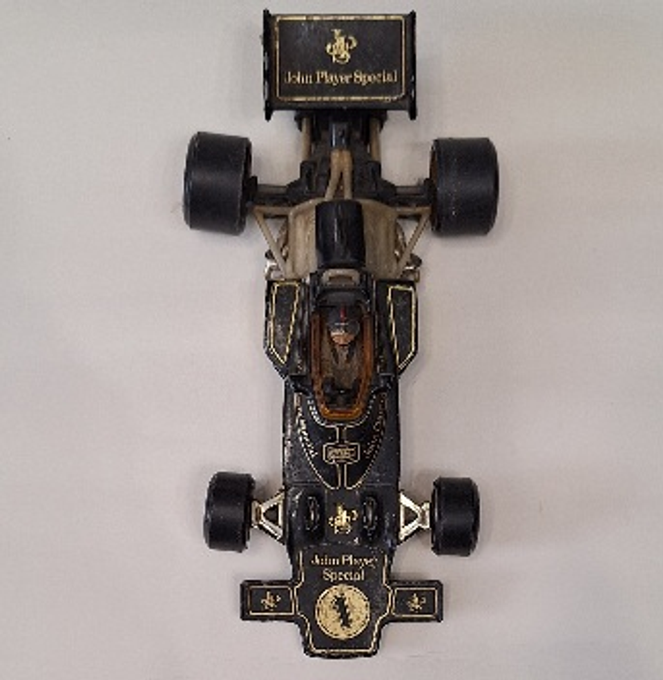 Miniatura 1/18 da Corgi. Lotus  2
