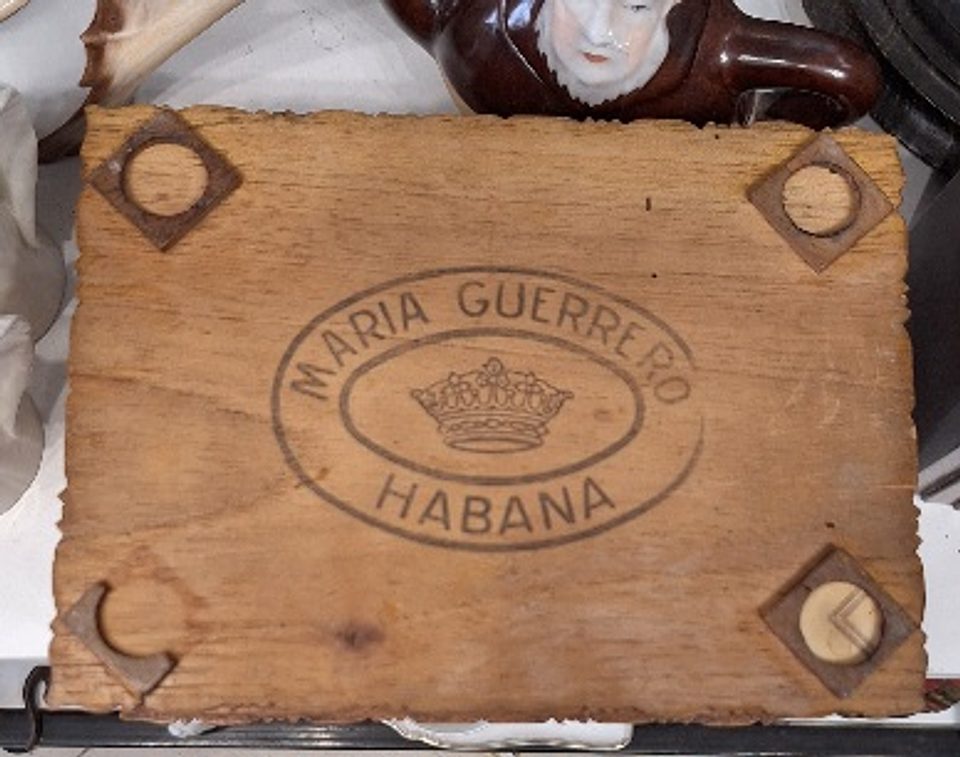 Antiga caixa de charutos Maria Guerrero 5