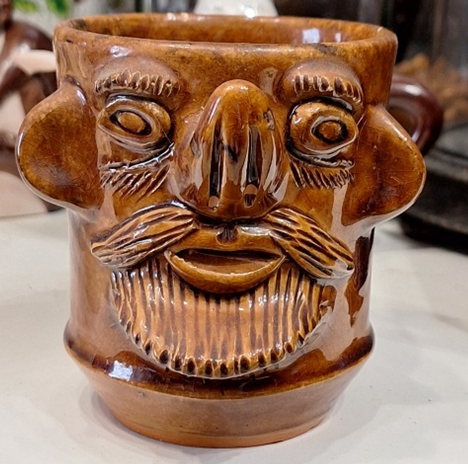 Caneca em cerâmica Júlia Ramalho  1