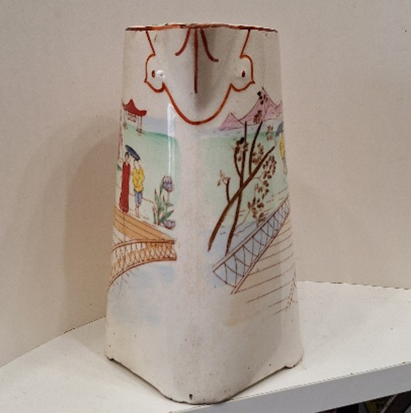 Caneca em faiança da Lusitânia  2