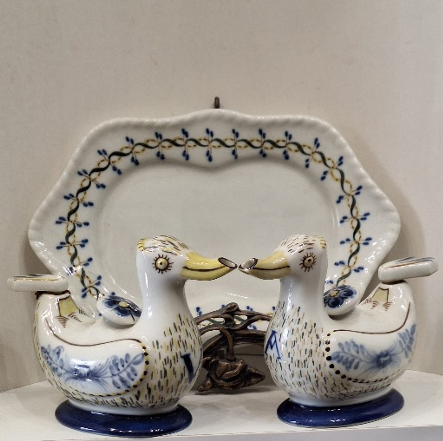 Galheteiro porcelana de Viana do Castelo  1