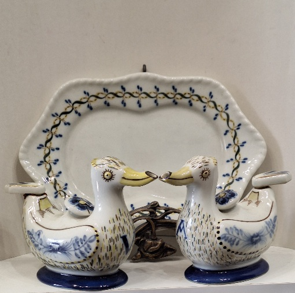 Galheteiro porcelana de Viana do Castelo  1