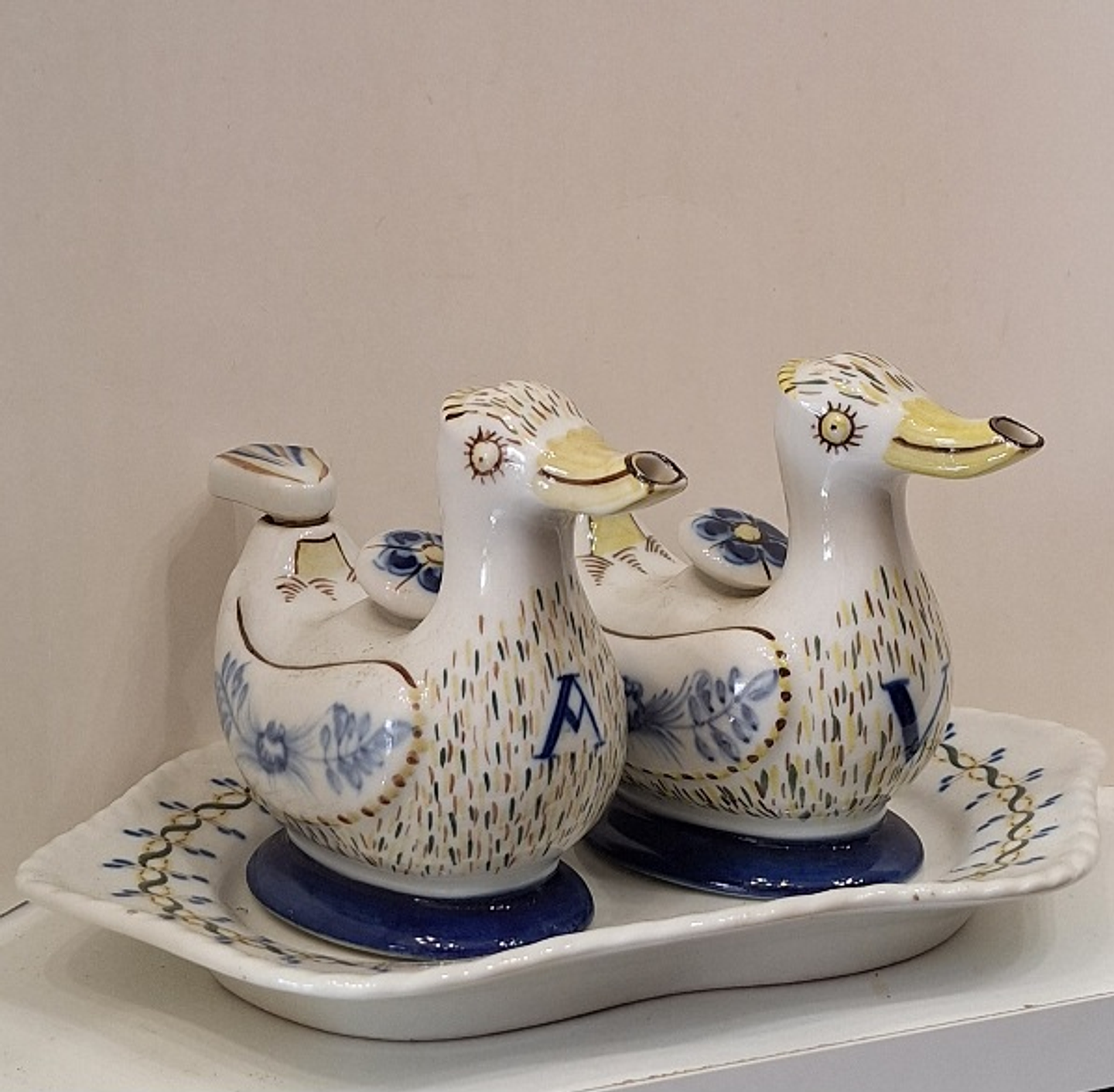 Galheteiro porcelana de Viana do Castelo  2