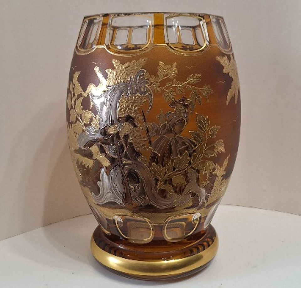 Vaso de vidro artístico boémio  1