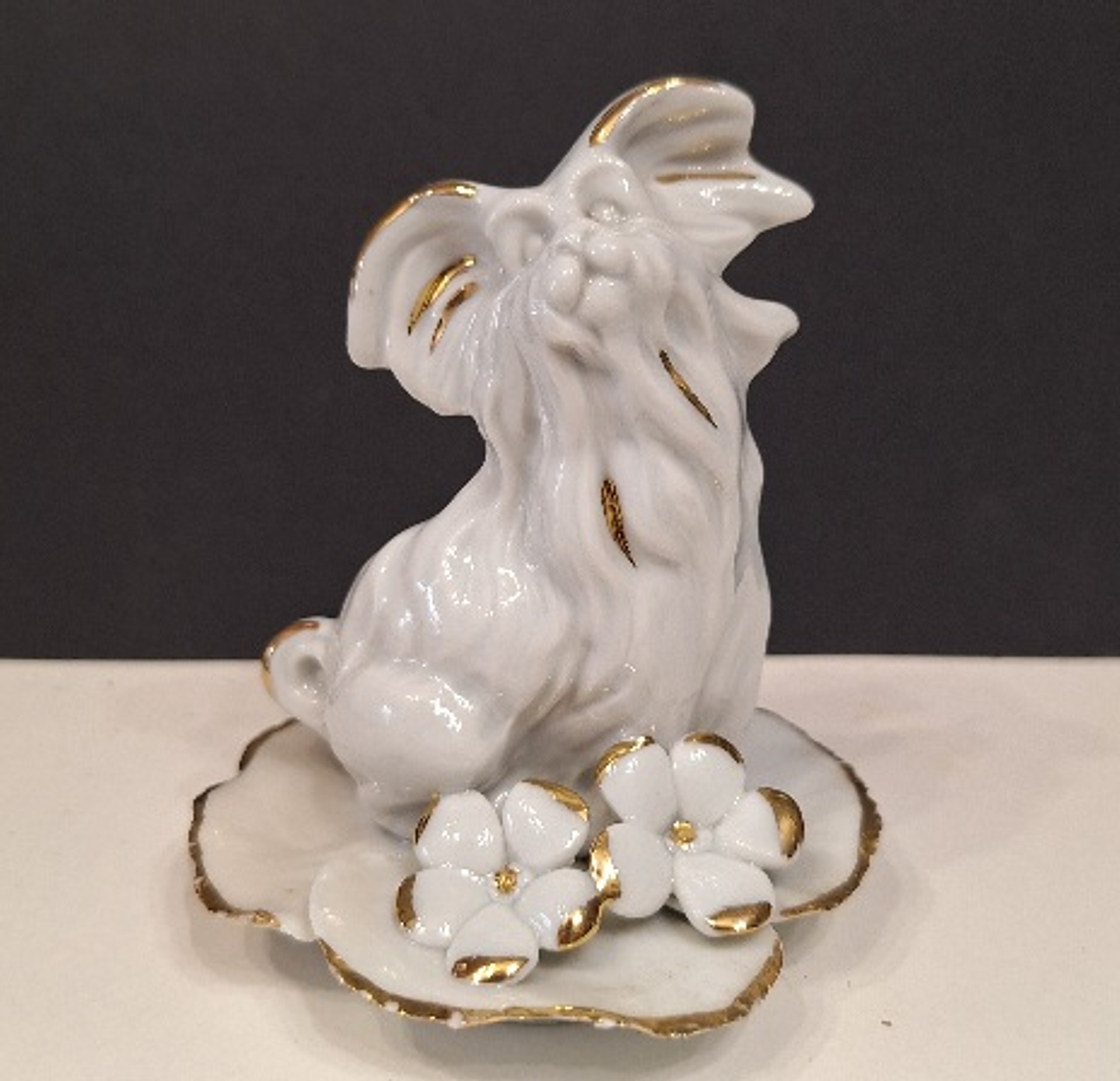 Estatueta cão em porcelana  1