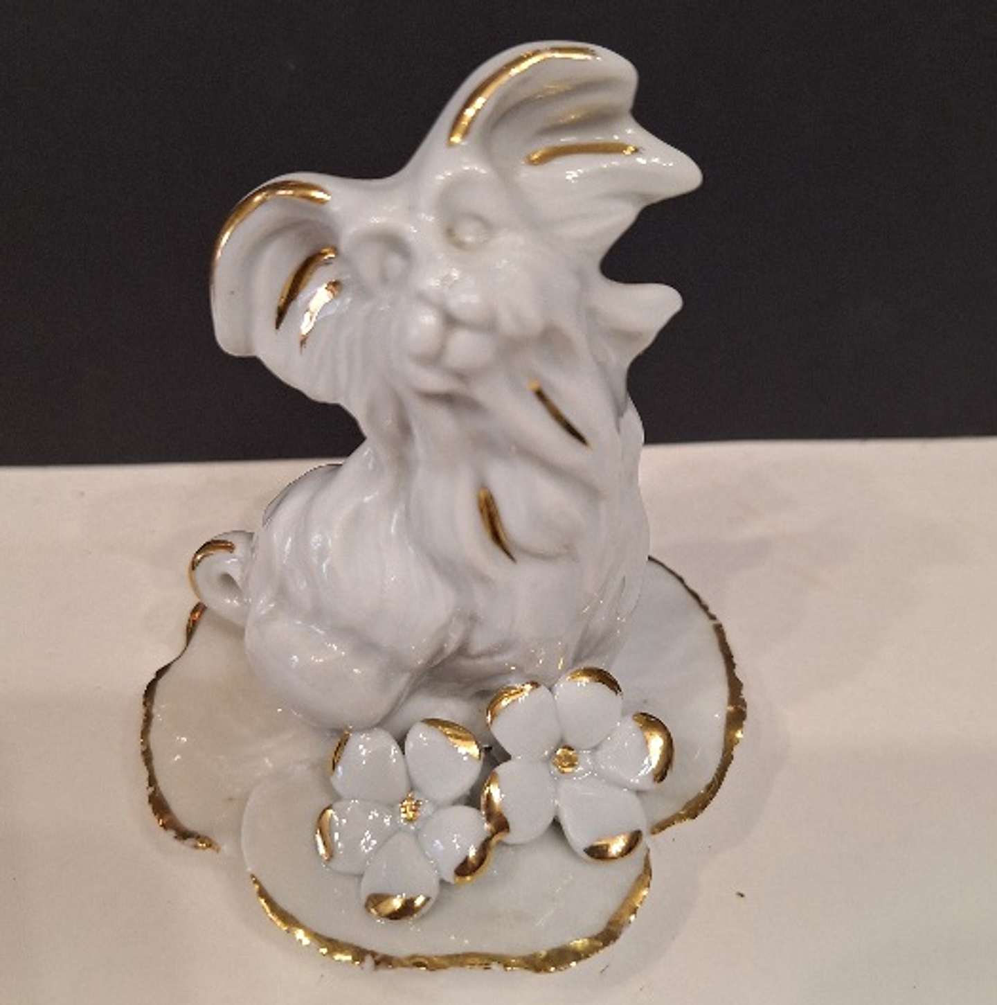 Estatueta cão em porcelana  2