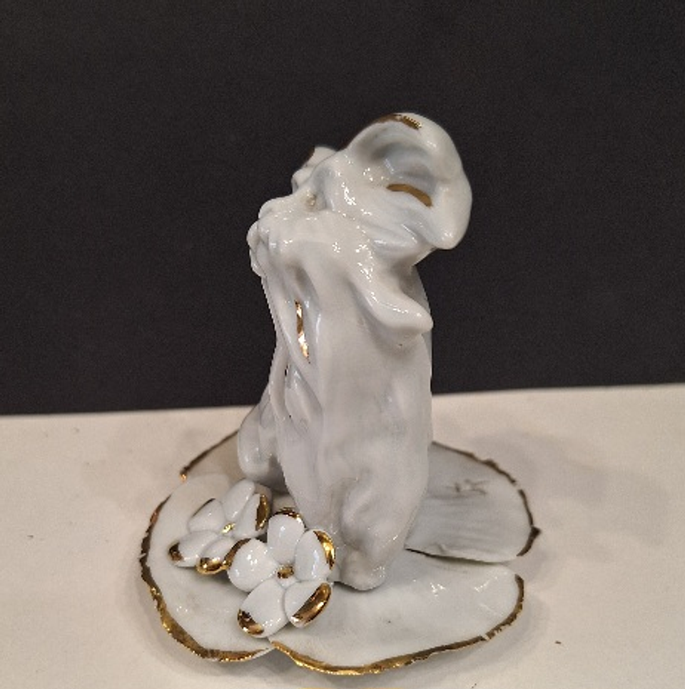 Estatueta cão em porcelana  6